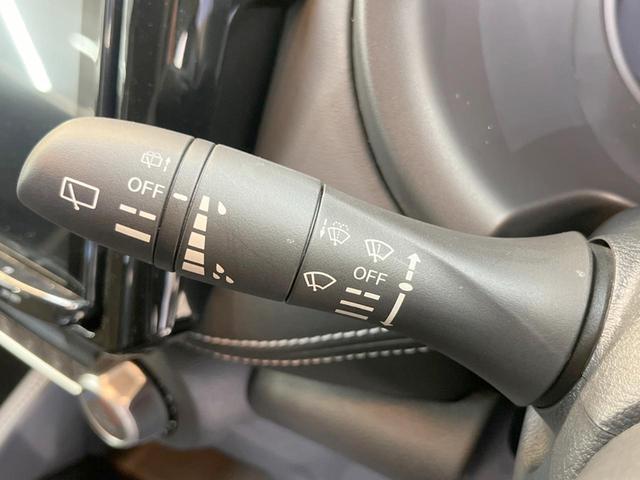 X アラウンドビューモニター デジタルミラー 9型ナビ 衝突被害軽減 プロパイロット インテリジェントキー クリアランスソナー 革巻きステアリング ハーフレザー LEDヘッド 純正17インチアルミ ETC(26枚目)