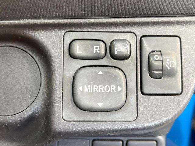 S 純正ナビ バックカメラ フルセグTV Bluetooth接続 運転席側シートヒーター ETC車載器 オートエアコン 電動格納ミラー パワーウィンドウ プライバシーガラス 禁煙車(9枚目)