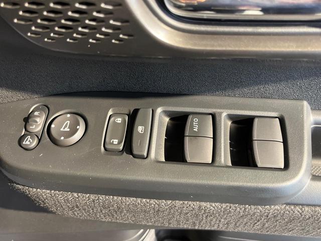 Ｎ－ＢＯＸカスタム ベースグレード　届出済未使用車　禁煙車　ホンダセンシング　アダプティブクルーズコントロール　電動スライドドア　スマートキー　前席シートヒーター　ロールサンシェード　ＬＥＤヘッドライト　純正１４インチＡＷ（30枚目）