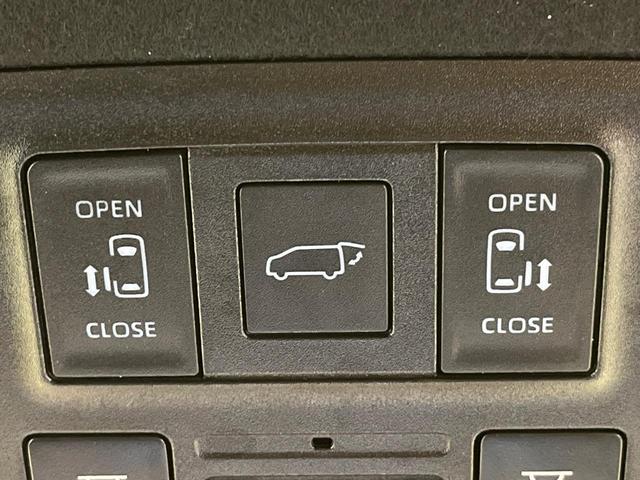 【パワーバックドア】スマートキーや運転席のボタンを押すだけでリアゲートが自動で開閉します！荷物を持っている時や、高い位置にあるバックドアを閉める際に便利な機能です♪