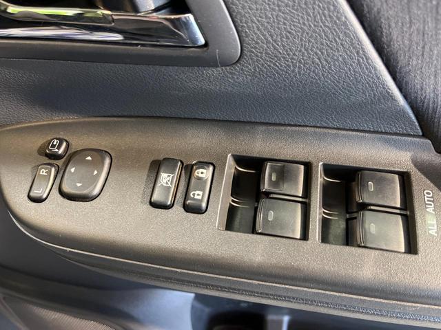 ヴェルファイア 2.4Z 純正ナビ フリップダウンモニター バックカメラ 両側電動ドア クリアランスソナー ETC車載器 HIDヘッド 純正17AW ブラックインテリア リアオートエアコン スマートキー Bluetooth(29枚目)