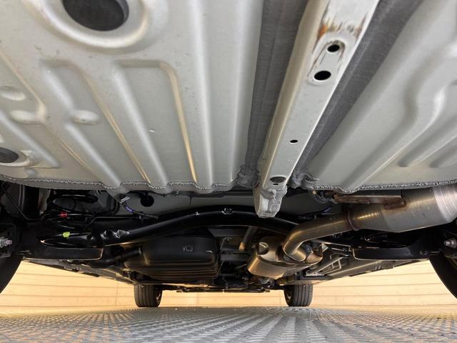 ヴォクシー Ｓ－Ｚ　フリップダウンモニター　メーカー１０型ナビ　バックカメラ　前中席シートヒーター　３眼ＬＥＤヘッド　両側電動ドア　レーダークルーズ　ドラレコ　ハーフレザー　ＥＴＣ　ドラレコ　純正１７ＡＷ　ワンオーナー（19枚目）