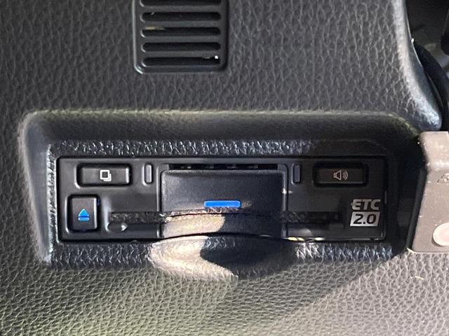 ヴォクシー Ｓ－Ｚ　フリップダウンモニター　メーカー１０型ナビ　バックカメラ　前中席シートヒーター　３眼ＬＥＤヘッド　両側電動ドア　レーダークルーズ　ドラレコ　ハーフレザー　ＥＴＣ　ドラレコ　純正１７ＡＷ　ワンオーナー（26枚目）
