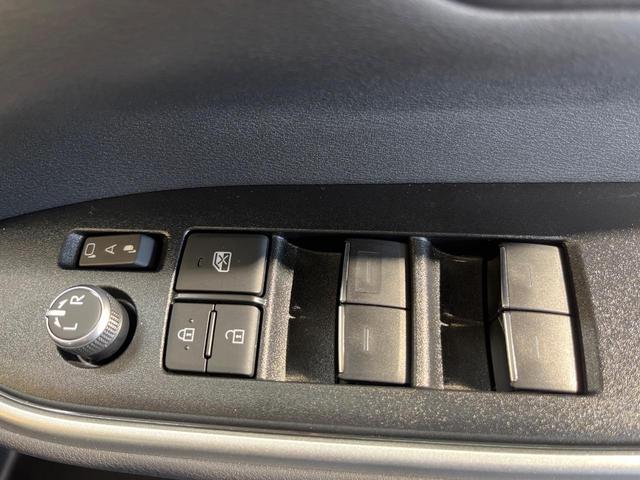 ヴォクシー Ｓ－Ｚ　フリップダウンモニター　メーカー１０型ナビ　バックカメラ　前中席シートヒーター　３眼ＬＥＤヘッド　両側電動ドア　レーダークルーズ　ドラレコ　ハーフレザー　ＥＴＣ　ドラレコ　純正１７ＡＷ　ワンオーナー（38枚目）