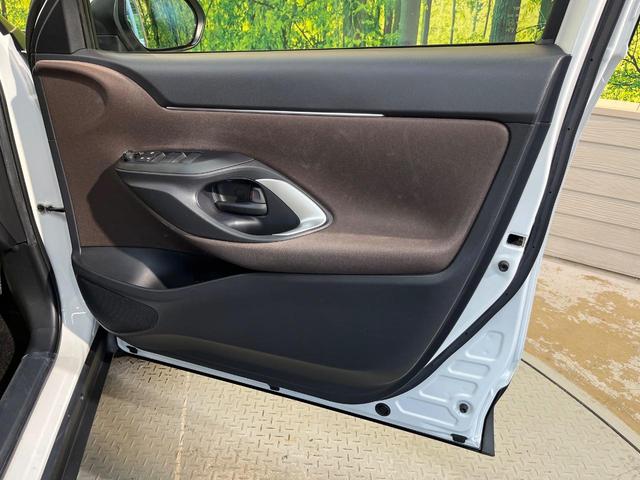 ヤリスクロス ハイブリッドＺ　純正８型ディスプレイオーディオ　パノラミックビューモニター　ヘッドアップディスプレイ　レーダークルーズ　シートヒーター　パワーバックドア　ＥＴＣ　ドラレコ　パワーシート　ルーフレール　禁煙車（46枚目）