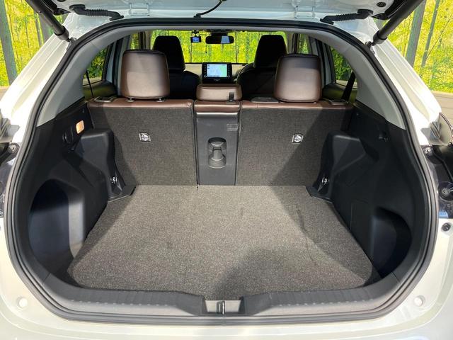 ヤリスクロス ハイブリッドＺ　純正８型ディスプレイオーディオ　パノラミックビューモニター　ヘッドアップディスプレイ　レーダークルーズ　シートヒーター　パワーバックドア　ＥＴＣ　ドラレコ　パワーシート　ルーフレール　禁煙車（56枚目）