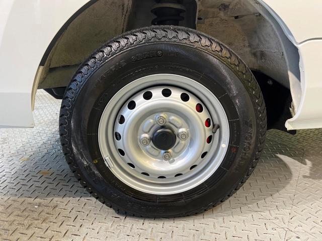 ハイゼットトラック ジャンボＳＡＩＩＩｔ　４ＷＤ　衝突被害軽減システム　禁煙車　ＬＥＤヘッドライト　ＬＥＤフォグランプ　荷台作業用ＬＥＤライト　オーディオ　禁煙車　誤発信抑制制御　エアコン（41枚目）