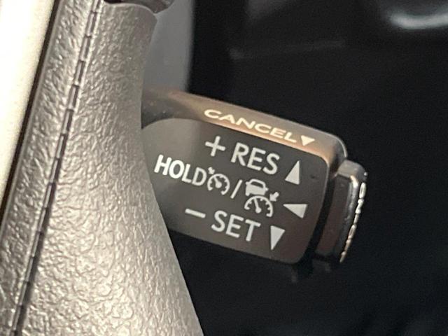 ランドクルーザープラド ＴＸ　４ＷＤ　７人乗り　サンルーフ　純正９型ナビ　バックカメラ　衝突被害軽減システム　レーダークルーズ　禁煙車　ドラレコ　コーナーセンサー　スマートキー　ＬＥＤヘッド　ルーフレール　ビルトインＥＴＣ（6枚目）