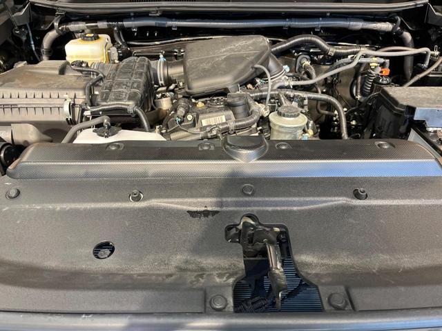 ランドクルーザープラド ＴＸ　４ＷＤ　７人乗り　サンルーフ　純正９型ナビ　バックカメラ　衝突被害軽減システム　レーダークルーズ　禁煙車　ドラレコ　コーナーセンサー　スマートキー　ＬＥＤヘッド　ルーフレール　ビルトインＥＴＣ（18枚目）