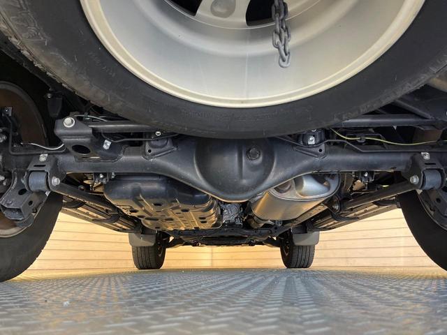 ランドクルーザープラド ＴＸ　４ＷＤ　７人乗り　サンルーフ　純正９型ナビ　バックカメラ　衝突被害軽減システム　レーダークルーズ　禁煙車　ドラレコ　コーナーセンサー　スマートキー　ＬＥＤヘッド　ルーフレール　ビルトインＥＴＣ（19枚目）