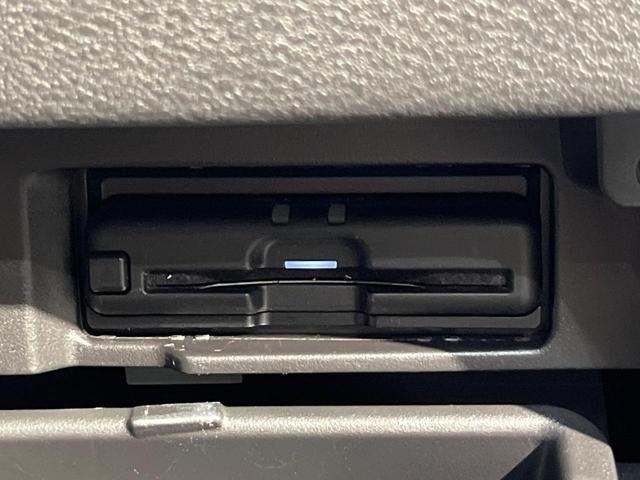 セレナ ｅ－パワー　ハイウェイスターＶ　純正１０型ナビ　全周囲カメラ　プロパイロット　両側電動ドア　レーダークルーズ　衝突軽減　デジタルインナーミラー　ブラインドスポットモニター　ＥＴＣ　ＬＥＤヘッド　１５ＡＷ　スマートキー（28枚目）