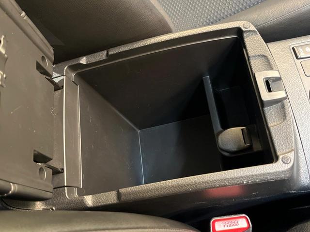 エクストレイル ２０Ｘ　ハイブリッド　純正ＳＤナビ　後席モニター　全周囲カメラ　衝突被害軽減システム　レーダークルーズ　禁煙車　電動リアゲート　全席シートヒーターンサー　スマートキー　ＬＥＤヘッド　ビルトインＥＴＣ（40枚目）