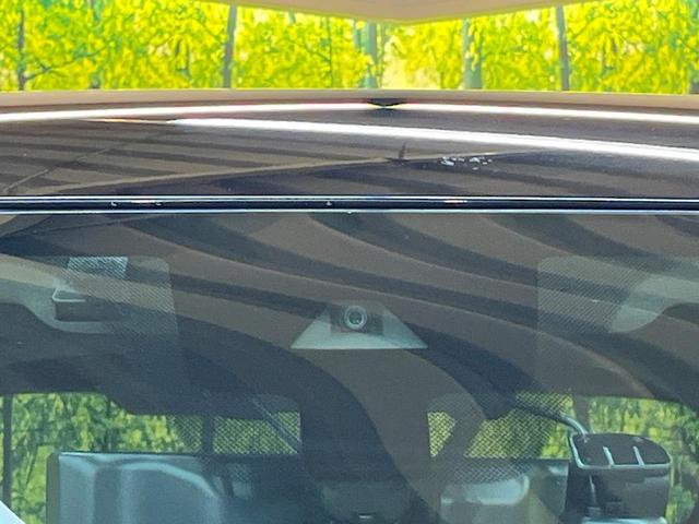 キックス Ｘ　純正９型ナビ　全周囲カメラ　衝突軽減装置　プロパイロット　禁煙車　２トーンカラー　ハーフレザーシート　シートヒーター　ドラレコ　コーナーセンサー　レーンキープ　ＬＥＤヘッド　ＥＴＣ　ステアリンヒーター（8枚目）