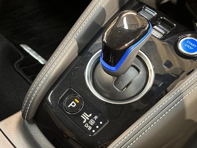 キックス Ｘ　純正９型ナビ　全周囲カメラ　衝突軽減装置　プロパイロット　禁煙車　２トーンカラー　ハーフレザーシート　シートヒーター　ドラレコ　コーナーセンサー　レーンキープ　ＬＥＤヘッド　ＥＴＣ　ステアリンヒーター（21枚目）
