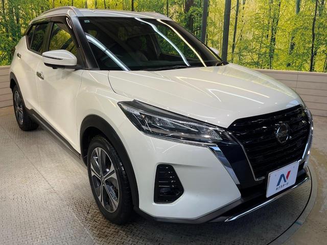 キックス Ｘ　純正９型ナビ　全周囲カメラ　衝突軽減装置　プロパイロット　禁煙車　ハーフレザーシート　ドライブレコーダー　コーナーセンサー　レーンキープ　スマートキー　ＬＥＤヘッド　ＥＴＣ　オートマチックハイビーム（17枚目）