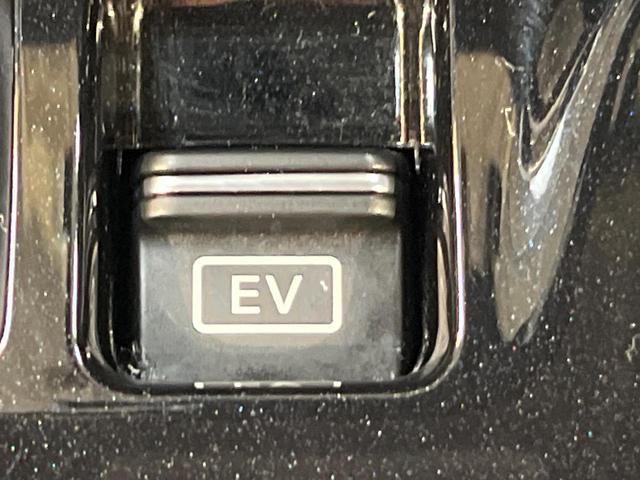 キックス Ｘ　純正９型ナビ　全周囲カメラ　衝突軽減装置　プロパイロット　禁煙車　ハーフレザーシート　ドライブレコーダー　コーナーセンサー　レーンキープ　スマートキー　ＬＥＤヘッド　ＥＴＣ　オートマチックハイビーム（31枚目）