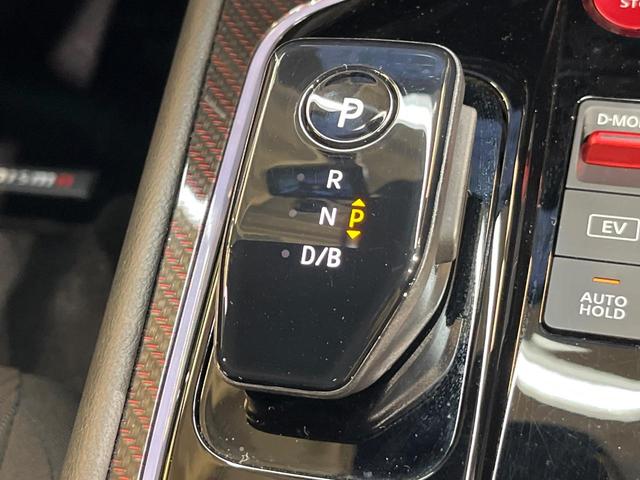 オーラ ニスモ　純正９型ナビ　全周囲カメラ　禁煙車　デジタルインナーミラー　ハーフレザーシート　コーナーセンサー　スマートキー　ＬＥＤヘッド　ＥＴＣ２．０　ドライブレコーダー　プロパイロット　ニスモエアロ（21枚目）