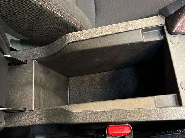 オーラ ニスモ　純正９型ナビ　全周囲カメラ　禁煙車　デジタルインナーミラー　ハーフレザーシート　コーナーセンサー　スマートキー　ＬＥＤヘッド　ＥＴＣ２．０　ドライブレコーダー　プロパイロット　ニスモエアロ（38枚目）