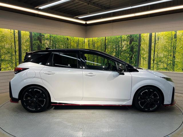 オーラ ニスモ　純正９型ナビ　全周囲カメラ　禁煙車　デジタルインナーミラー　ハーフレザーシート　コーナーセンサー　スマートキー　ＬＥＤヘッド　ＥＴＣ２．０　ドライブレコーダー　プロパイロット　ニスモエアロ（61枚目）
