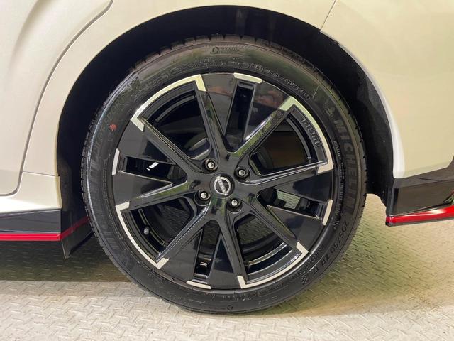 オーラ ニスモ　純正９型ナビ　全周囲カメラ　禁煙車　デジタルインナーミラー　ハーフレザーシート　コーナーセンサー　スマートキー　ＬＥＤヘッド　ＥＴＣ２．０　ドライブレコーダー　プロパイロット　ニスモエアロ（65枚目）