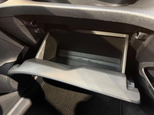 シエンタ ハイブリッドＧ　衝突軽減ブレーキ　ＳＤナビ　バックカメラ　両側電動ドア　車線逸脱警報　革巻きステリング　純正オプション１６ＡＷ　ＥＴＣ　スマートキー　Ｂｌｕｅｔｏｏｔｈ　オートハイビーム　オートエアコン　禁煙車（40枚目）