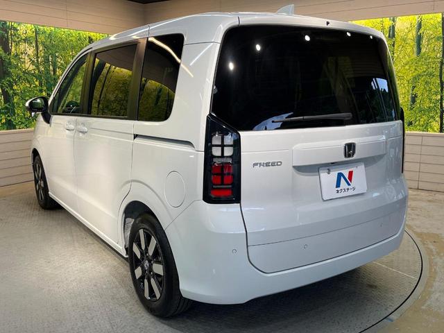 フリード エアー　ＥＸ　登録済未使用車　６人乗り　両側電動ドア　レーダークルーズ　前席シートヒーター　ホンダセンシング　デジタルインナーミラー　ハーフレザー　ＬＥＤヘッド　純正１５ＡＷ　アイドリングストップ　スマートキー（53枚目）