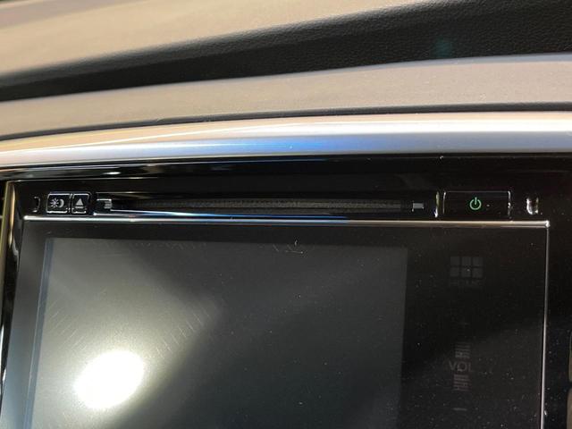 オデッセイ アブソルート　衝突軽減　フリップダウン　メーカーナビ　両側電動ドア　純正革巻きステリング　ハーフレザーシート　ＬＥＤヘッド　純正１７ＡＷ　リアオートエアコン　タッチパネル式オートエアコン　ワンオーナー　禁煙車（25枚目）