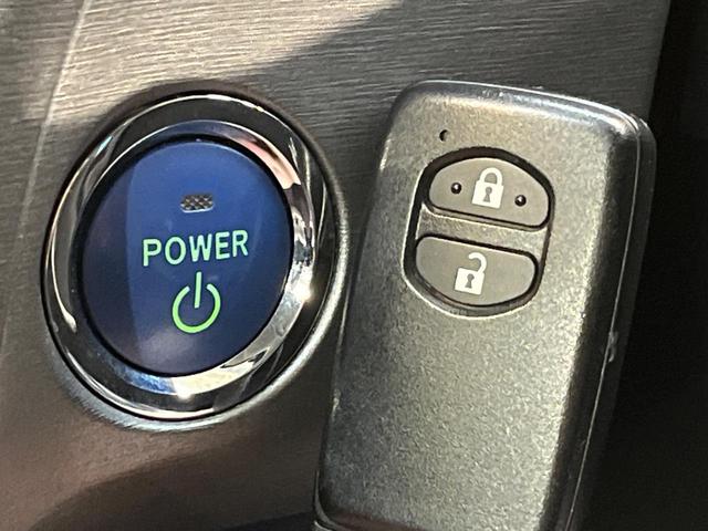 プリウス S 純正ナビ バックカメラ 禁煙車 HIDヘッド ETC スマートキー オートライト オートエアコン 純正15インチAW Bluetooth CD/DVD 革巻きステアリング ステアリングスイッチ(6枚目)