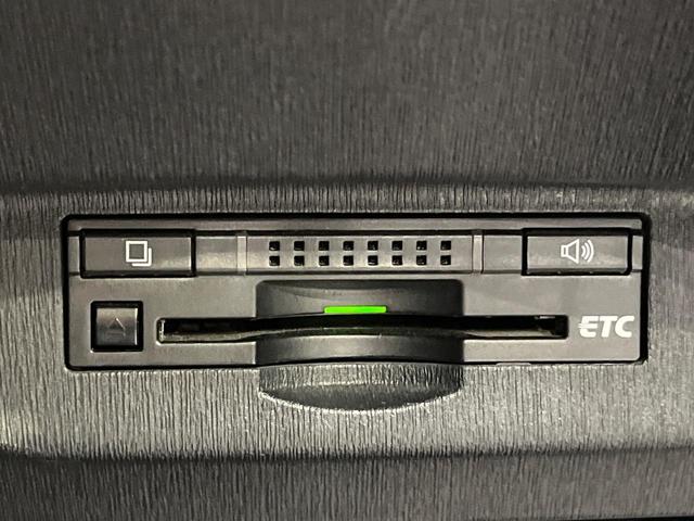 プリウス S 純正ナビ バックカメラ 禁煙車 HIDヘッド ETC スマートキー オートライト オートエアコン 純正15インチAW Bluetooth CD/DVD 革巻きステアリング ステアリングスイッチ(7枚目)