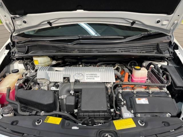 プリウス S 純正ナビ バックカメラ 禁煙車 HIDヘッド ETC スマートキー オートライト オートエアコン 純正15インチAW Bluetooth CD/DVD 革巻きステアリング ステアリングスイッチ(18枚目)