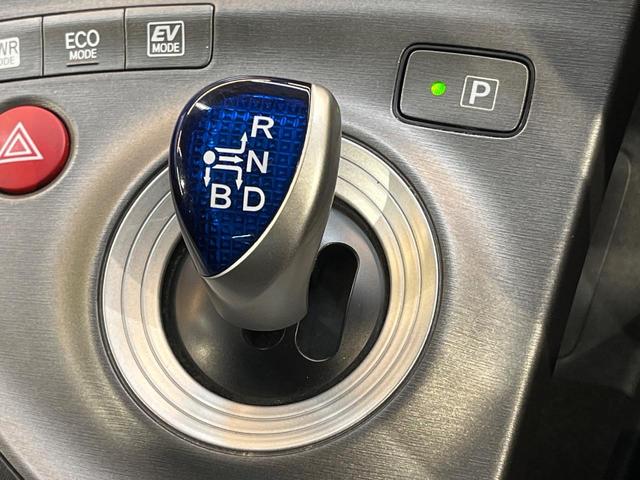 プリウス S 純正ナビ バックカメラ 禁煙車 HIDヘッド ETC スマートキー オートライト オートエアコン 純正15インチAW Bluetooth CD/DVD 革巻きステアリング ステアリングスイッチ(21枚目)