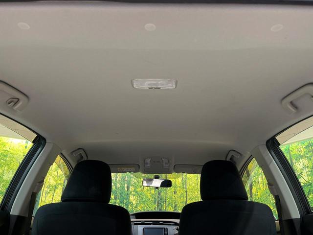 プリウス S 純正ナビ バックカメラ 禁煙車 HIDヘッド ETC スマートキー オートライト オートエアコン 純正15インチAW Bluetooth CD/DVD 革巻きステアリング ステアリングスイッチ(40枚目)