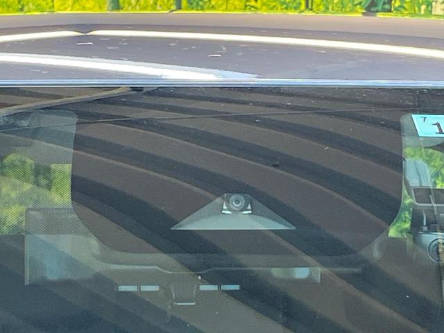 オーラ G 純正9インチナビ デジタルインナーミラー 全周囲カメラ 衝突被害軽減システム 禁煙車 ハーフレザーシート ETC ドラレコ コーナーセンサー LEDヘッド 車線逸脱警報 オートライト スマートキー(6枚目)