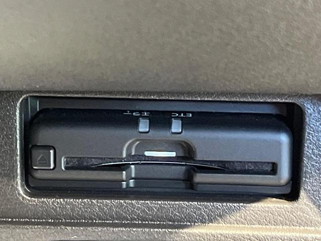 オーラ G 純正9インチナビ デジタルインナーミラー 全周囲カメラ 衝突被害軽減システム 禁煙車 ハーフレザーシート ETC ドラレコ コーナーセンサー LEDヘッド 車線逸脱警報 オートライト スマートキー(7枚目)