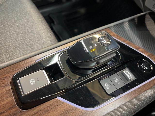 オーラ G 純正9インチナビ デジタルインナーミラー 全周囲カメラ 衝突被害軽減システム 禁煙車 ハーフレザーシート ETC ドラレコ コーナーセンサー LEDヘッド 車線逸脱警報 オートライト スマートキー(21枚目)