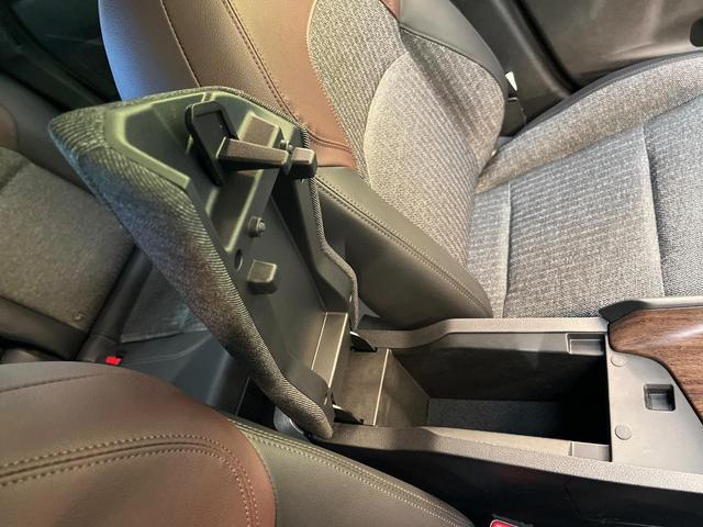 オーラ G 純正9インチナビ デジタルインナーミラー 全周囲カメラ 衝突被害軽減システム 禁煙車 ハーフレザーシート ETC ドラレコ コーナーセンサー LEDヘッド 車線逸脱警報 オートライト スマートキー(37枚目)