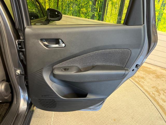 オーラ G 純正9インチナビ デジタルインナーミラー 全周囲カメラ 衝突被害軽減システム 禁煙車 ハーフレザーシート ETC ドラレコ コーナーセンサー LEDヘッド 車線逸脱警報 オートライト スマートキー(42枚目)