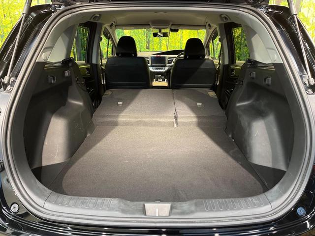 ジェイド ハイブリッドＲＳ・ホンダセンシング　ホンダセンシング　純正９型ナビ　バックカメラ　アダプティブクルーズ　ＥＴＣ　ＬＥＤヘッド　純正革巻きステリング　ステリングスイッチ　スマートキー　純正１８ＡＷ　ワンオーナー（11枚目）