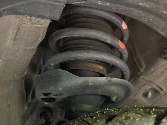 ジェイド ハイブリッドＲＳ・ホンダセンシング　ホンダセンシング　純正９型ナビ　バックカメラ　アダプティブクルーズ　ＥＴＣ　ＬＥＤヘッド　純正革巻きステリング　ステリングスイッチ　スマートキー　純正１８ＡＷ　ワンオーナー（20枚目）