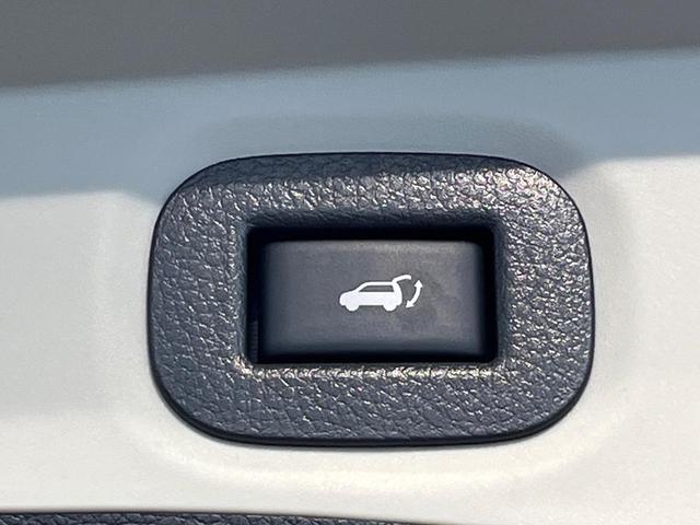 エクストレイル 20Xi 純正10型ナビ アラウンドビューモニター プロパイロット エマージェンシーブレーキ 全席シートヒーター 横滑り防止装置 ETC ドラレコ パワーシート 電動リアゲート アイドリングストップ(8枚目)