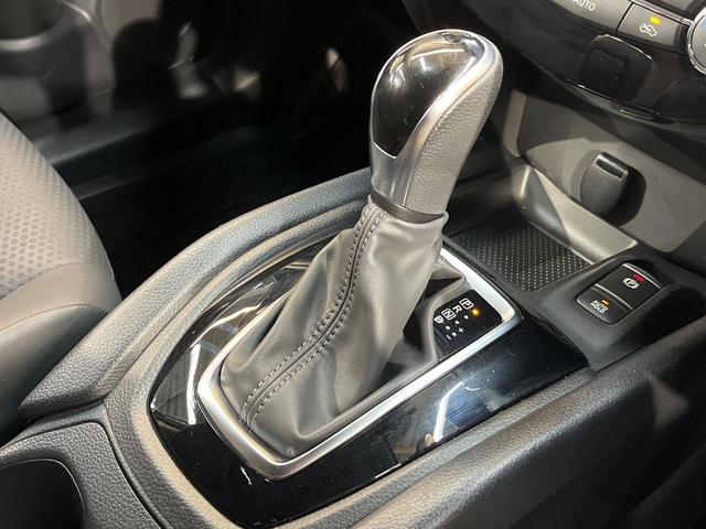 エクストレイル 20Xi 純正10型ナビ アラウンドビューモニター プロパイロット エマージェンシーブレーキ 全席シートヒーター 横滑り防止装置 ETC ドラレコ パワーシート 電動リアゲート アイドリングストップ(21枚目)