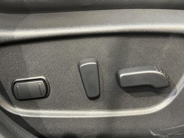 エクストレイル 20Xi 純正10型ナビ アラウンドビューモニター プロパイロット エマージェンシーブレーキ 全席シートヒーター 横滑り防止装置 ETC ドラレコ パワーシート 電動リアゲート アイドリングストップ(29枚目)