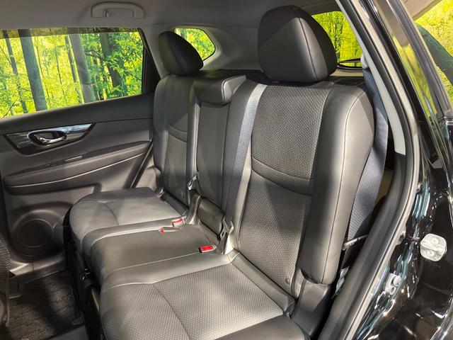 エクストレイル 20Xi 純正10型ナビ アラウンドビューモニター プロパイロット エマージェンシーブレーキ 全席シートヒーター 横滑り防止装置 ETC ドラレコ パワーシート 電動リアゲート アイドリングストップ(52枚目)