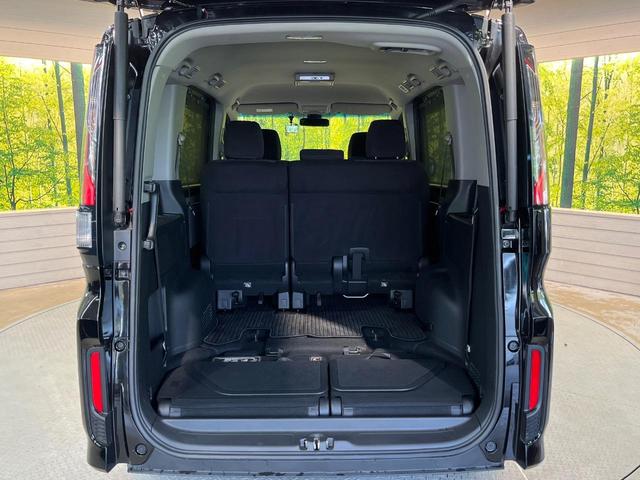 ステップワゴンスパーダ スパーダ　８人乗り　衝突軽減　純正ナビ　フリップダウン　バックカメラ　両側電動ドア　アダプティブクルーズ　ＥＴＣ　ドラレコ　純正１６ＡＷ　ＬＥＤヘッド　アイドリングストップ　Ｂｌｕｅｔｏｏｔｈ　スマートキー（12枚目）