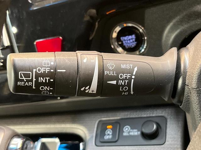 ステップワゴンスパーダ スパーダ　８人乗り　衝突軽減　純正ナビ　フリップダウン　バックカメラ　両側電動ドア　アダプティブクルーズ　ＥＴＣ　ドラレコ　純正１６ＡＷ　ＬＥＤヘッド　アイドリングストップ　Ｂｌｕｅｔｏｏｔｈ　スマートキー（36枚目）