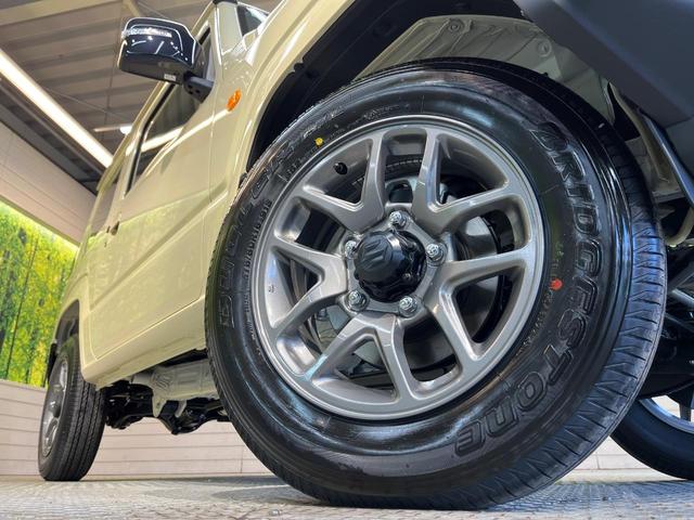 ジムニー XC ターボ 届出済未使用車 寒冷地仕様 衝突軽減装置 シートヒーター クルーズコントロール スマートキー LEDヘッド 車線逸脱警報 誤発進抑制機能 オートライト オートエアコン 純正16インチAW(14枚目)