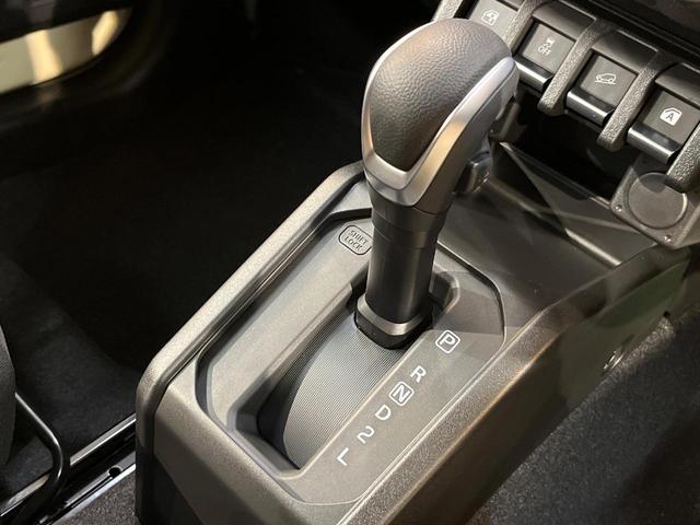 ジムニー XC ターボ 届出済未使用車 寒冷地仕様 衝突軽減装置 シートヒーター クルーズコントロール スマートキー LEDヘッド 車線逸脱警報 誤発進抑制機能 オートライト オートエアコン 純正16インチAW(21枚目)