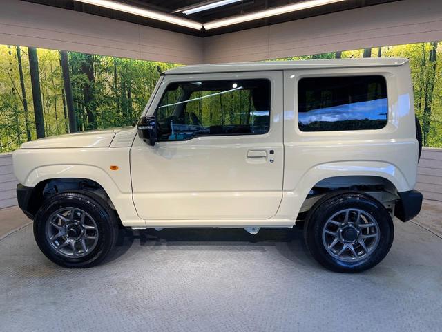 ジムニー XC ターボ 届出済未使用車 寒冷地仕様 衝突軽減装置 シートヒーター クルーズコントロール スマートキー LEDヘッド 車線逸脱警報 誤発進抑制機能 オートライト オートエアコン 純正16インチAW(47枚目)