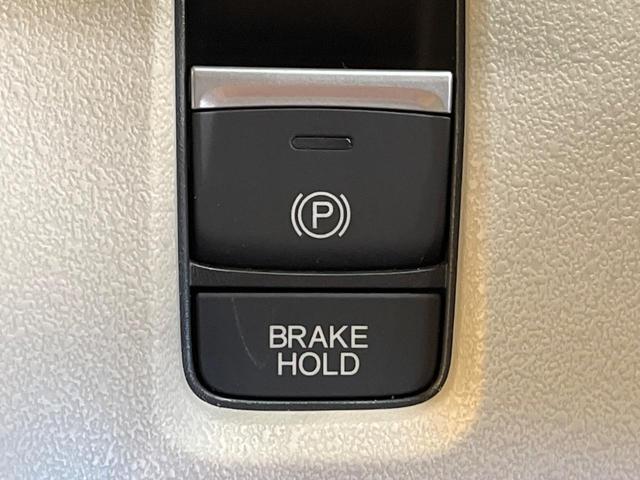 N-BOX ベースグレード ホンダセンシング 電動スライドドア アダプティブクルーズ 禁煙車 コーナーセンサー レーンキープ スマートキー LEDヘッド オートマチックハイビーム 車線逸脱警報 誤発進抑制機能 オートライト(30枚目)