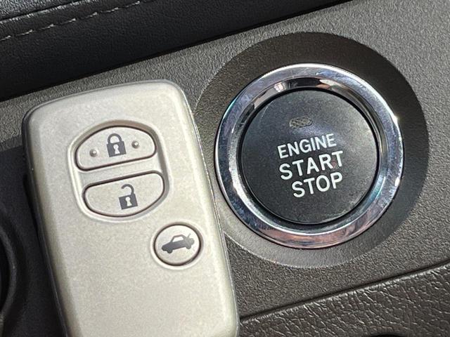 クラウン ２．５アスリート　ナビパッケージ　純正ナビ　バックカメラ　スーパーライブサウンド　禁煙車　本革シート　シートヒーター／シートエアコン　パワーシート　ＨＩＤヘッド　ＥＴＣ　クルコン　Ｂｌｕｅｔｏｏｔｈ　ＣＤ／ＤＶＤ　革巻きステアリング（7枚目）